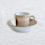AU ROI LOUIS XVI Tasse et soucoupe litron